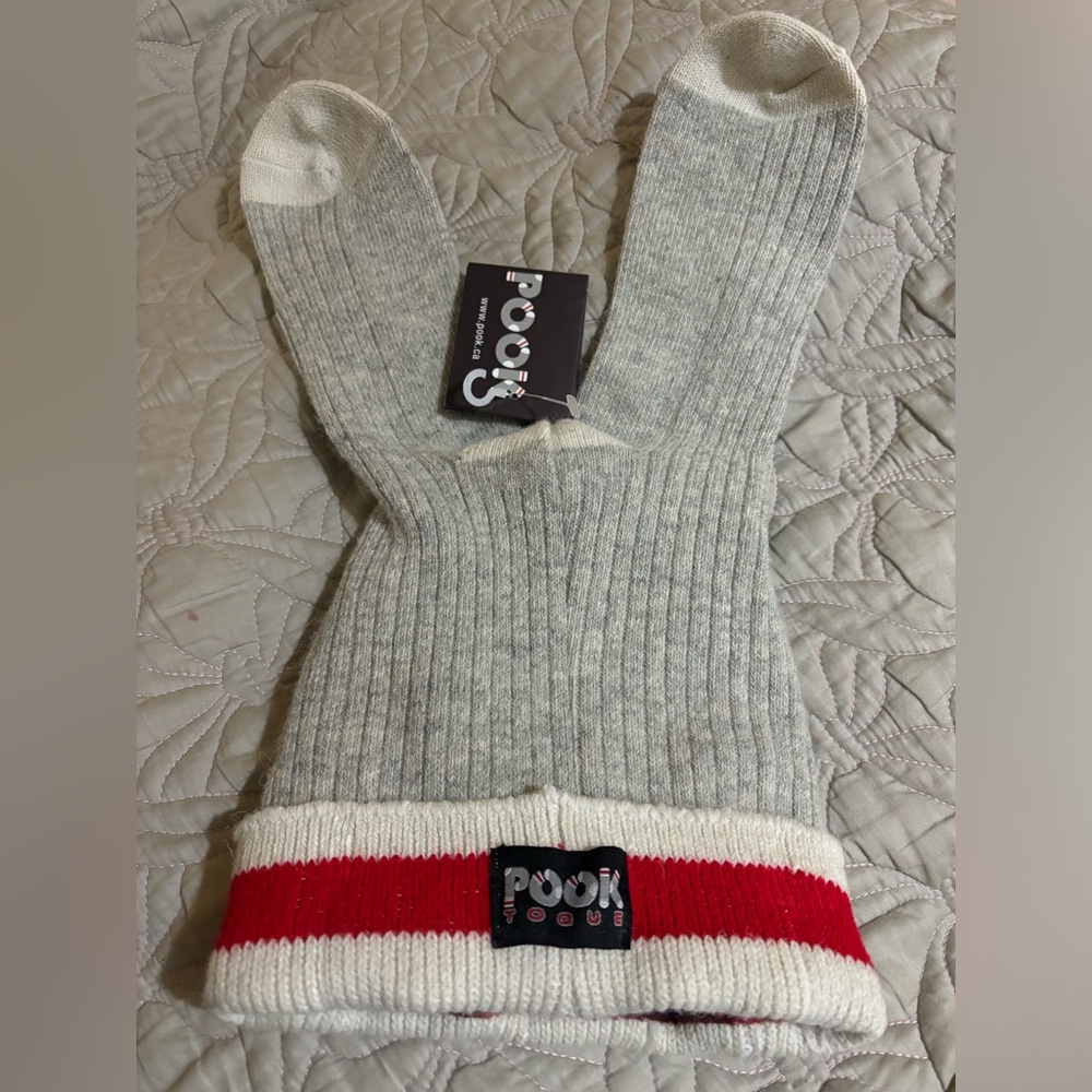 NWT Pook Toque  Reversible Gray and Red Knit Hat